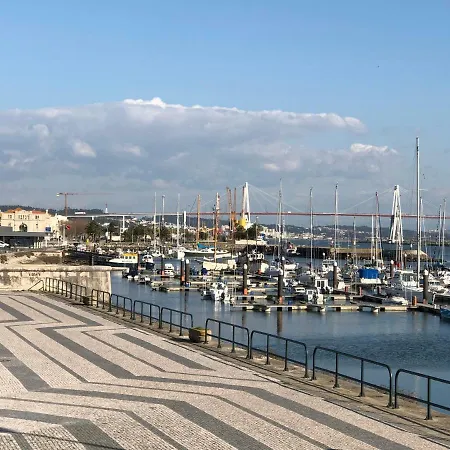 Two Bedroom Near And Casino Apartman *